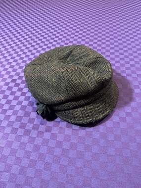 Mucros Weavers Irish Wool Newsboy Hat with Leather Flower Accent